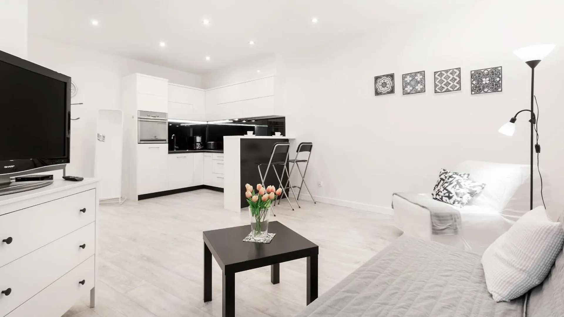 Cozy Studio Apartment Strzelecka Old Town Poznan By Noclegi Renters 0*,