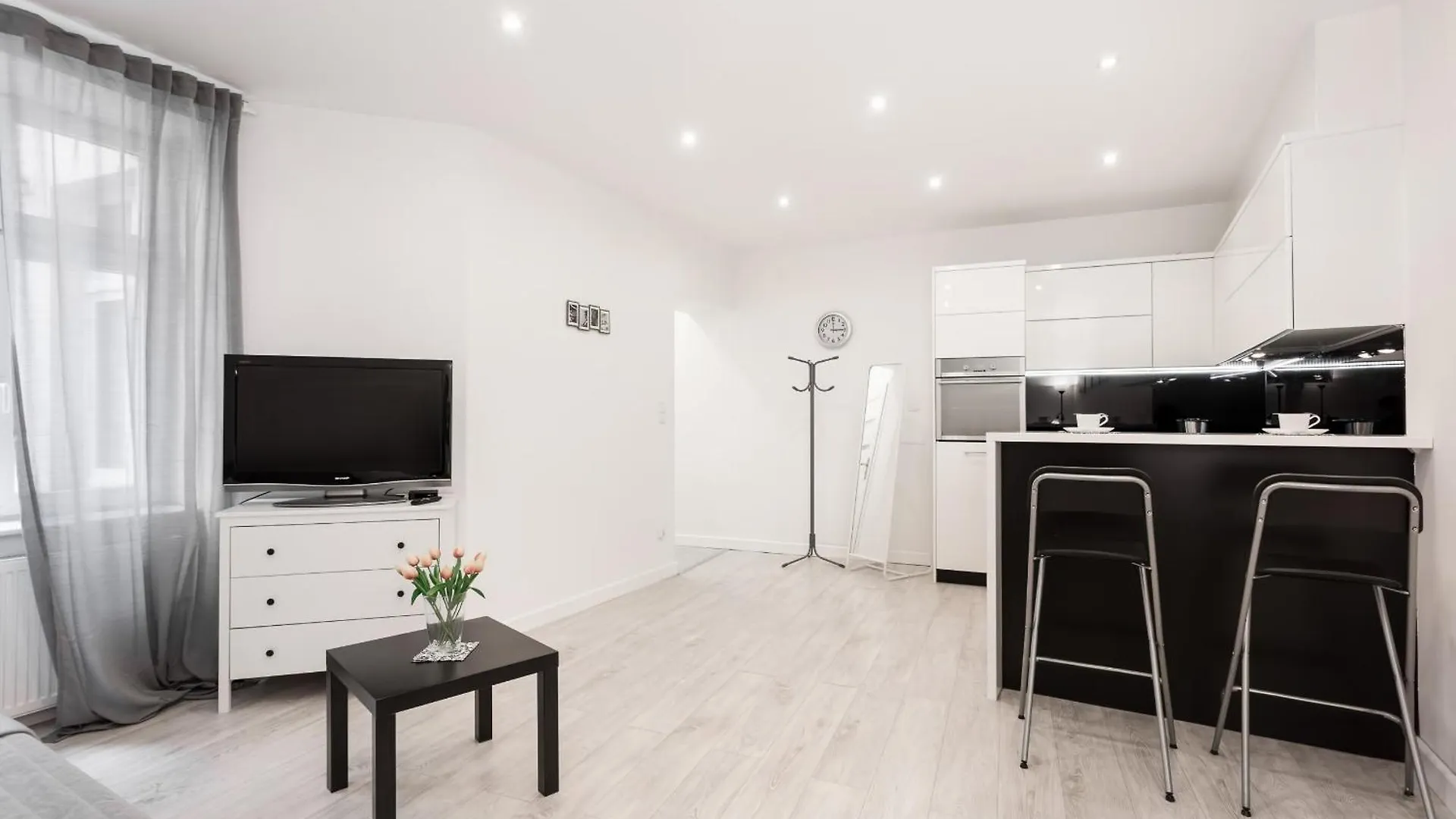 Cozy Studio Apartment Strzelecka Old Town Poznan By Noclegi Renters